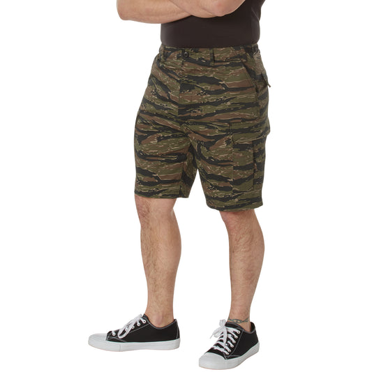 Rothco’s Tactical BDU Shorts are just what you need for the trail, range, and casual style. The cargo shorts provide with 6 pockets for plenty of EDC (Everyday Carry) storage options; two front slash pockets and two rear button down pockets, plus two large side cargo pockets. www.moralepatches.com.au