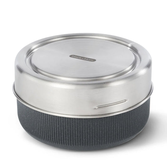 This Borosilicate glass bowl holds 750ml and comes with a sustainably sourced wood fibre base for added protection and insulation to keep your food cool. The stainless steel lid is also included. www.moralepatches.com.au