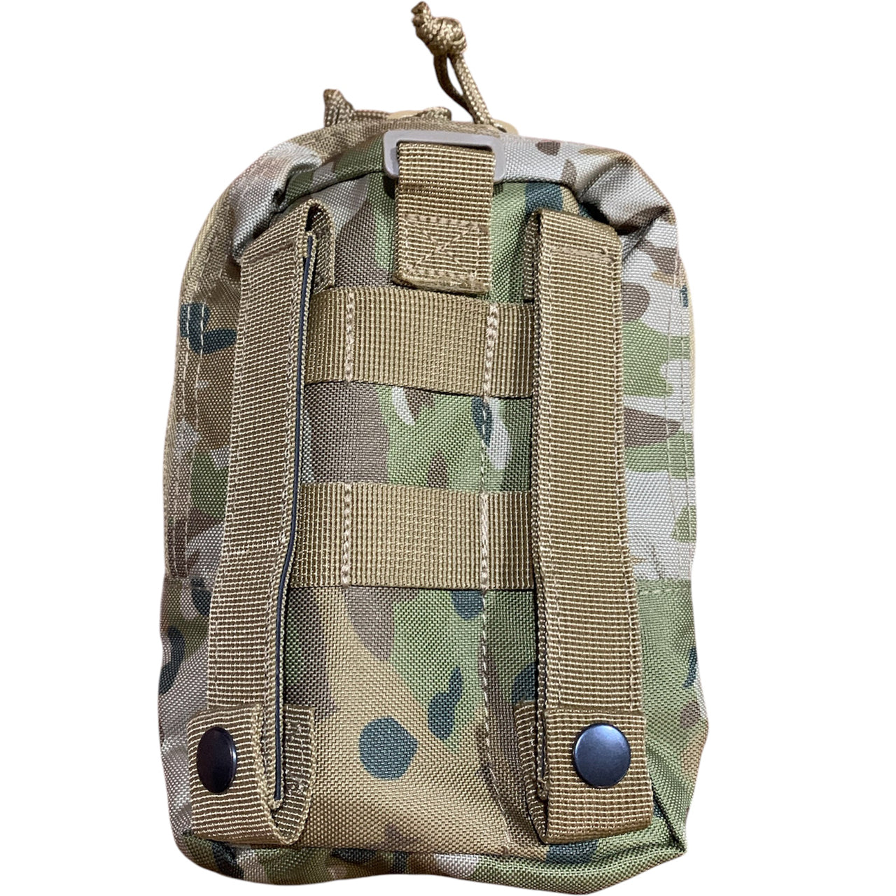 The compact AMCU medium medic pouch (18x12x8cm) is designed to be conveniently worn on your belt, tactical gear or easily slipped into your backpack. Plenty of space left in this pouch to add your essential medical items. Add a tourniquet pouch or other small pouch to the front and keep your required gear together in the one place. www.moralepatches.com.au