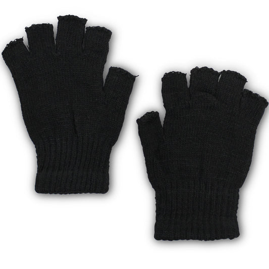 These Defence Q knitted fingerless gloves will keep your hands protected and warm during the cold winter months. Constructed from malleable and sturdy 100% acrylic, they offer the perfect blend of comfort and dexterity for all your everyday activities! Cozy and stylish, add a touch of winter wonder to your wardrobe. www.moralepatches.com.au