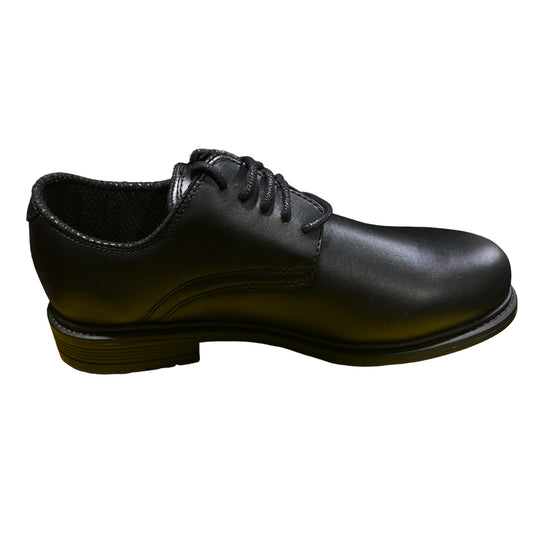 Upgrade your military wardrobe with the Oxford Leather Shoes. These military dress shoes boast a slip and oil resistant outsole, providing excellent traction, and a removable cushion insole for maximum comfort. Lined with moisture-absorbing cambrelle material, these oxfords will keep your feet dry. www.moralepatches.com.au