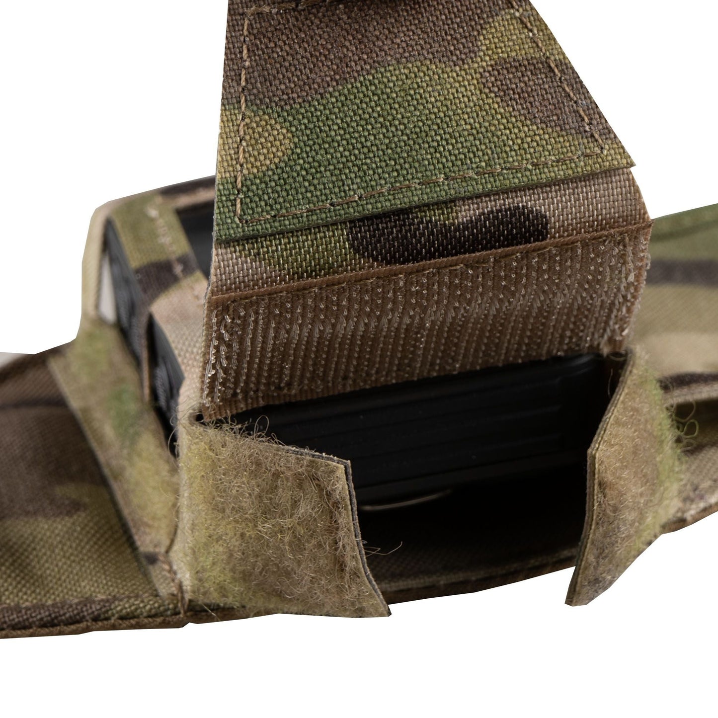 The PLATATAC 801 GPS Wrist Pouch is designed to hold the Garmin 801 GPS on the wearer's wrist. The pouch features a clear PVC window to and cut outs to access all buttons. The pouch also features a full cover for times when concealment is necessary. www.moralepatches.com.au where the army shops