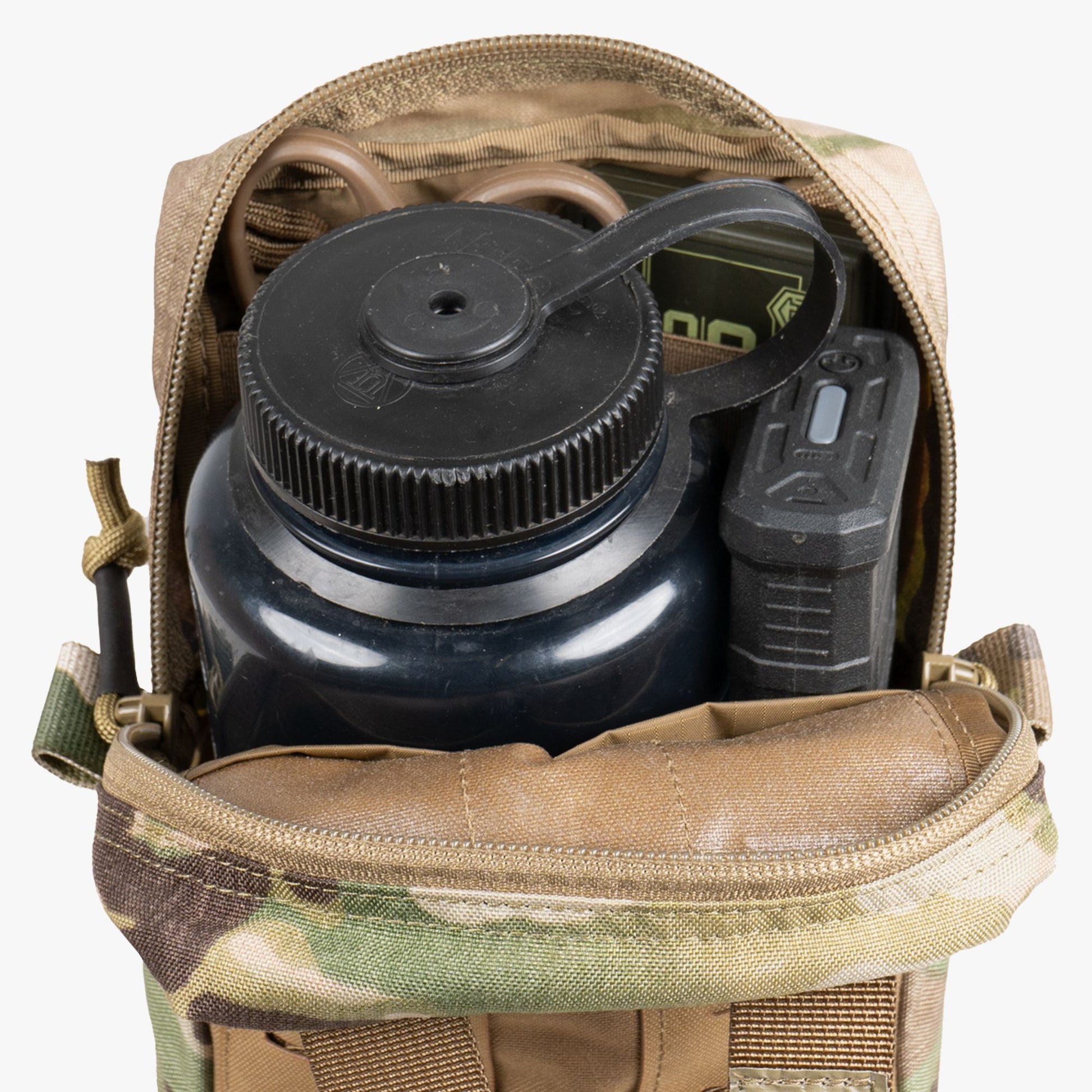 The Platatac LC Accessories Small V5 pouch is a versatile GP/utility pouch designed to hold a variety of items items. It features internal elastic loops and a lightweight open top pocket, as well as two small zippered pockets on the front for various smaller items. www.moralepatches.com.au where the army shops