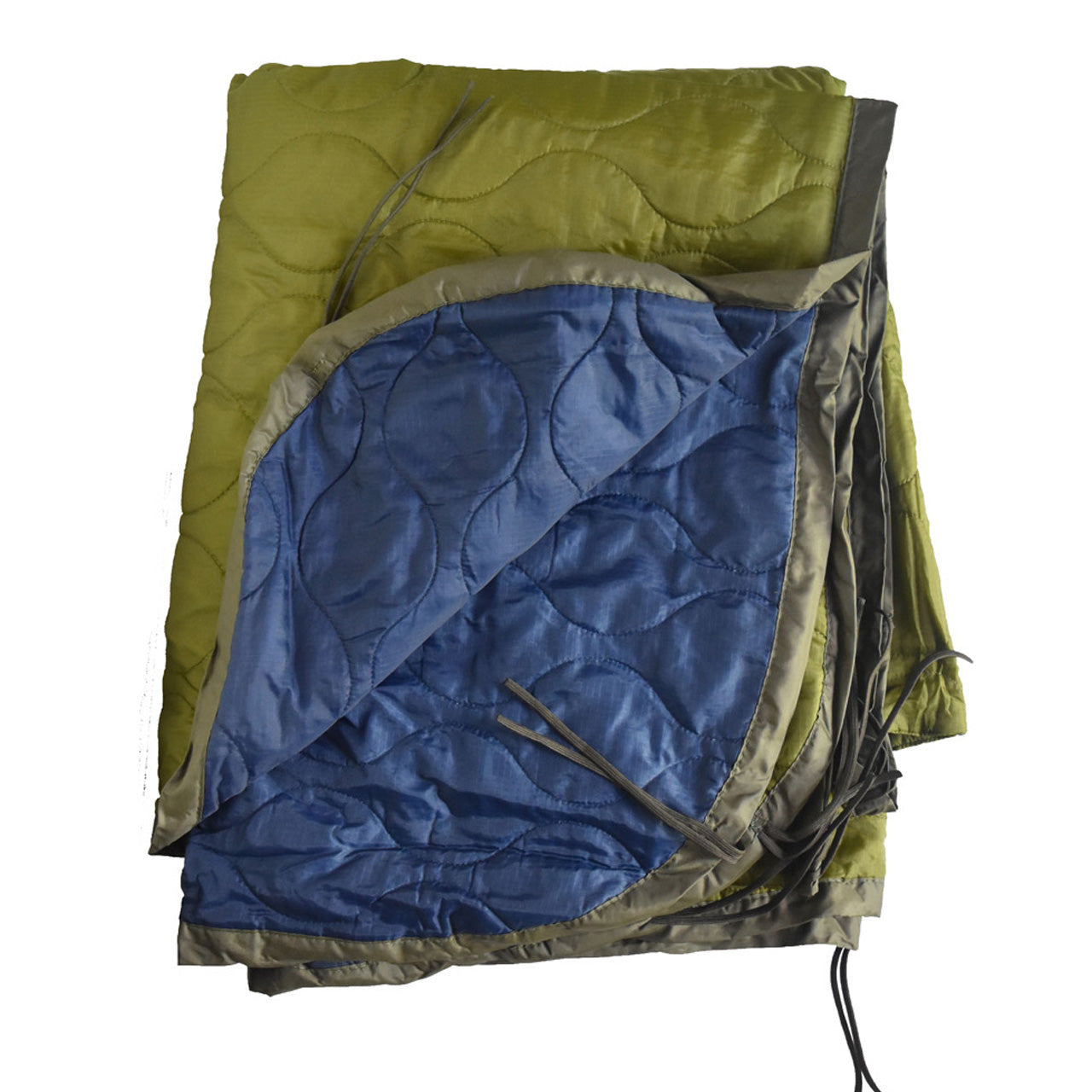 Experience superior warmth and versatility with our US military-inspired Poncho Liner Quilt Blanket. Whether used with a sleeping bag or under a poncho, its tie corners and sides make it a must-have for any outdoor adventure. The reversible design features navy and olive sides, adding both style and functionality. Made of durable nylon, this quilt measures 3.3 mtr x 1.9 mtr, providing ample coverage for maximum comfort. www.moralepatches.com.au