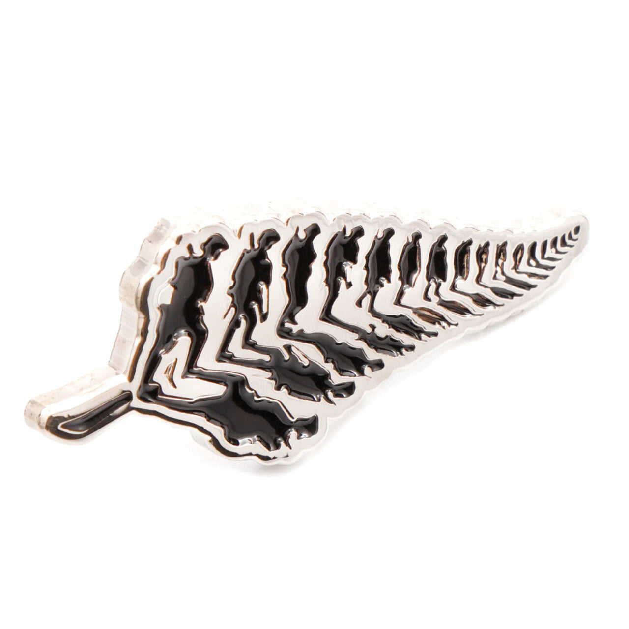 The Soldiers Fern Fond Limited Edition Lapel Pin is a tribute to the rich heritage of New Zealand's brave soldiers and their enduring connection to the iconic silver fern. This exquisite lapel pin marries tradition and contemporary design, making it a must-have collector's item for history enthusiasts and patriots alike. www.moralepatches.com.au