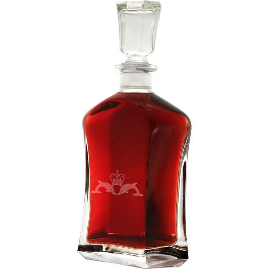 Experience the elegance and craftsmanship of our 750ml Italian glass decanter, complete with a beautifully etched Submariners crest. Whether displayed in your cabinet or on your bar, this decanter adds a touch of sophistication to any setting. www.moralepatches.com.au