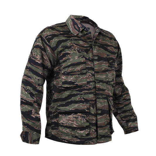 Rothco’s Camo BDU Shirts are designed for tactical use with undeniable comfort and unbeatable durability. These tactical shirts are modeled after the U.S. military’s standard issue battle dress uniform (BDU).