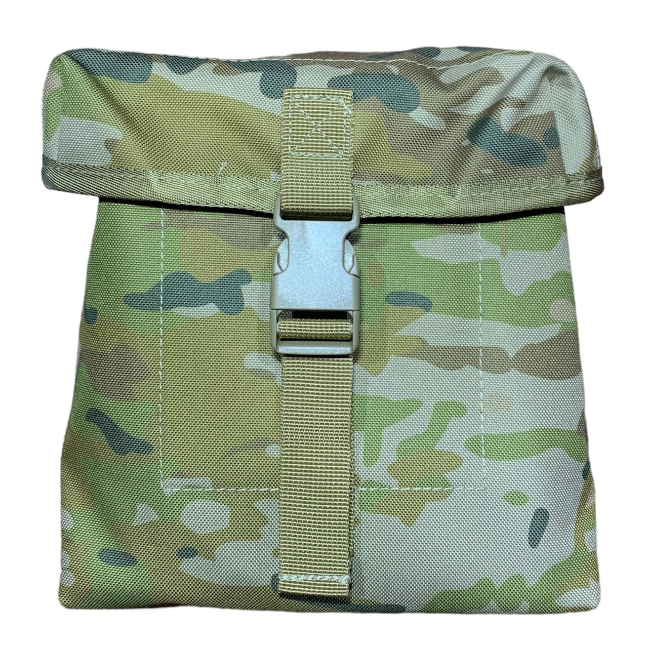 Minimi Pouch AMC  MOLLE fittings  Top loading pouch  Nylon webbing  900D fabric  2 coats PU coating  Military specifications  Nylon buckles  Dimensions: 20x20x7cm www.moralepatches.com.au