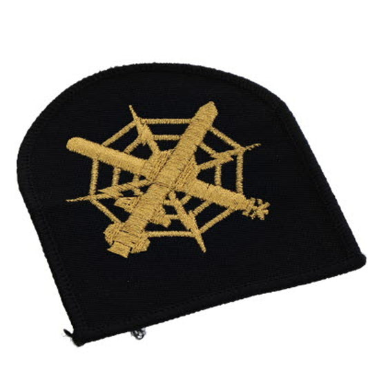 Perfectly sized, this Combat Systems Operator Badge has embroidered details ready for wear  Specifications:      Material: Embroidered details     Colour: Black, Gold