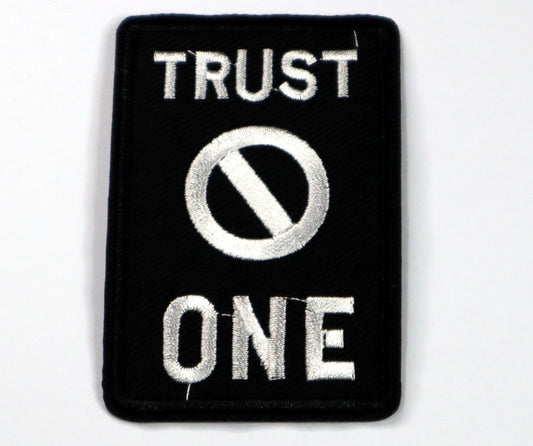 Trust no one Iron On Patch. Great for attaching to your jackets, shirts, pants, jeans, hats.  Size: 5x7.8cm