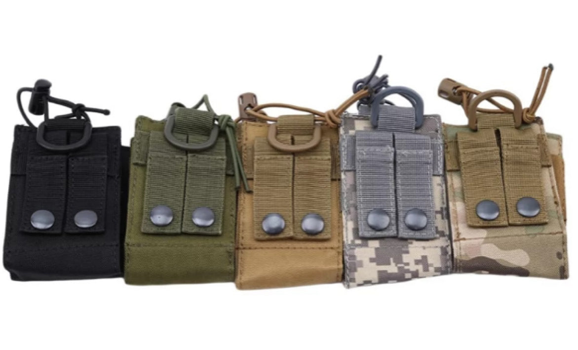 Defence Q Store MOLLE 600D Nylon Radio Pouch is the perfect add on to your field equipment.  Can also be used as a magazine pouch on vests.  Height: 9.5cm  Width: 7cm  Depth: 5cm