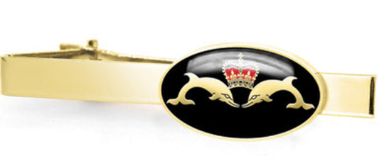 Submariners 20mm full colour enamel tie bar. Displayed on a presentation card. This beautiful gold plated tie bar looks great on both work and formal wear.